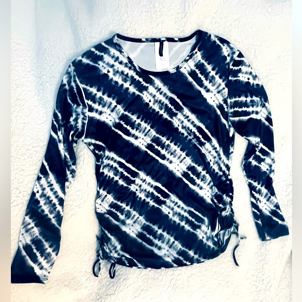 NWOT-Nautica Long Sleeve Rash Guard